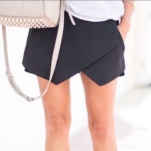 zara asymmetrical black skort with shorts